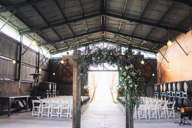 rustic-barn-wedding
