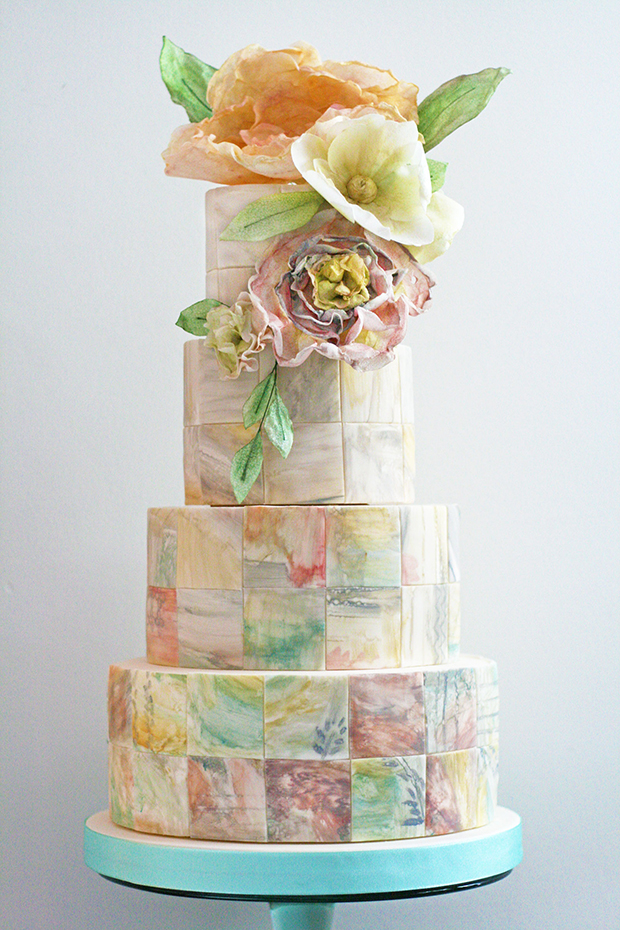 Painted Give a personal touch and create something totally unique by having a painted wedding cake. From pretty florals, detailed china designs, ombre watercolours to even modern art can be painted to create these culinary masterpieces. 