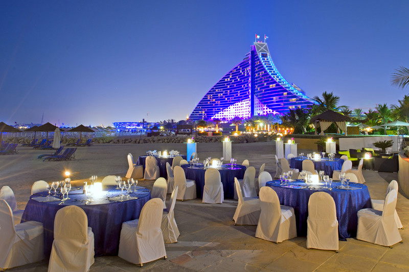 Where to Get Married in Dubai | Jumeirah Beach Hotel | The Vacation Builder