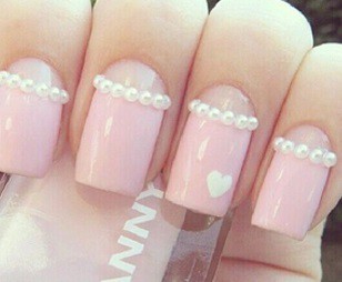 Pearl & Heart Nails 